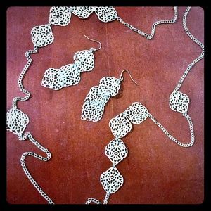 Necklace with earrings